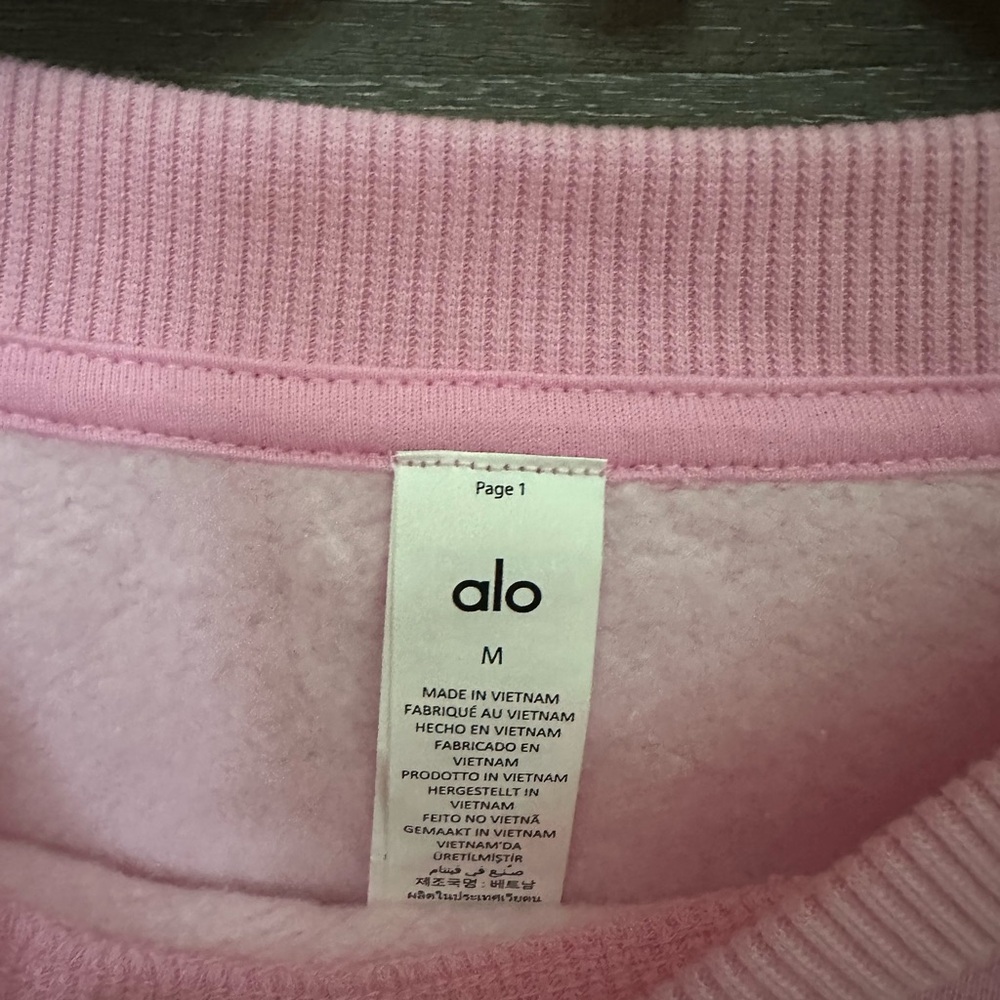 NWT Alo Sweet Pink Cropped Accolade Sweatshirt M - Picture 4 of 5